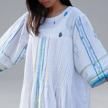Load image into Gallery viewer, Pintuck Dress Indigo highlight
