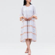Load image into Gallery viewer, Offwhite Pintuck Gather Dress
