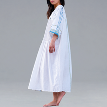 Load image into Gallery viewer, Pintuck Dress Indigo highlight
