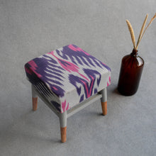 Load image into Gallery viewer, STOOL IKAT BLUE
